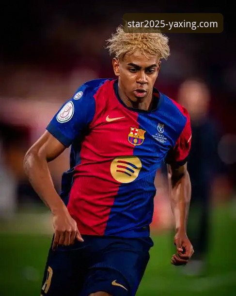 梅西vsC罗vs亚马尔vs哈兰德：2026世界杯10大球星，谁才是亚星平台球迷心中最亮的那颗星？